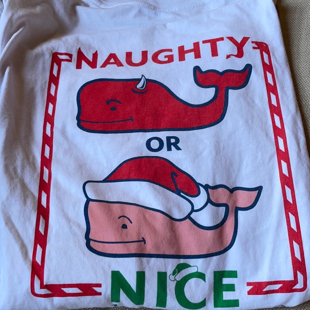 Vineyard vines “naughty or nice “ long sleeve t